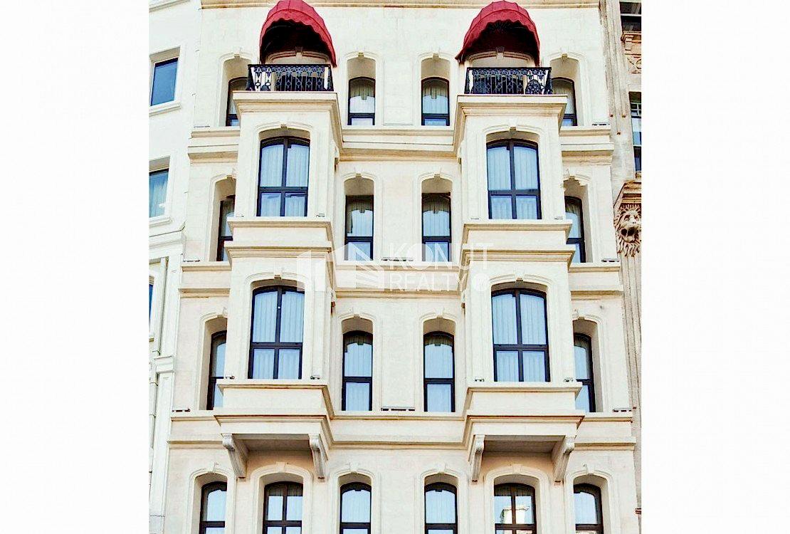 Meşrutiyet Caddesi'nde Ruhsatlı Satılık Otel