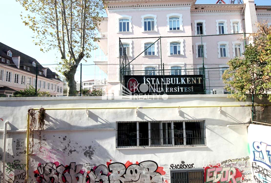 Cihangir Merkezde, 2+1, 75m² Satılık Köşe Ferah Daire