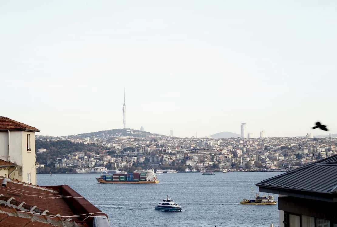 Gümüşsuyu'nda İ.T.Ü Karşısı, Teraslı, 2+1, 200m2. Ofis