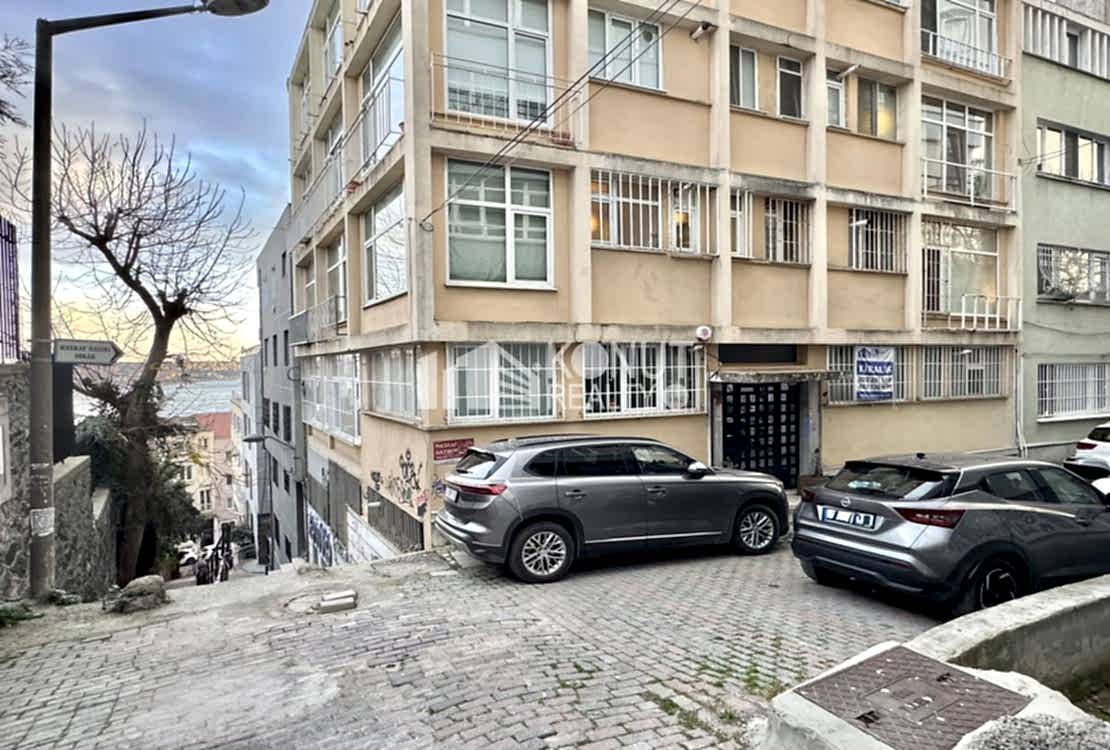 Gümüşsuyu'nda Bakımlı, 70 m², 1+1 Kiralık Daire